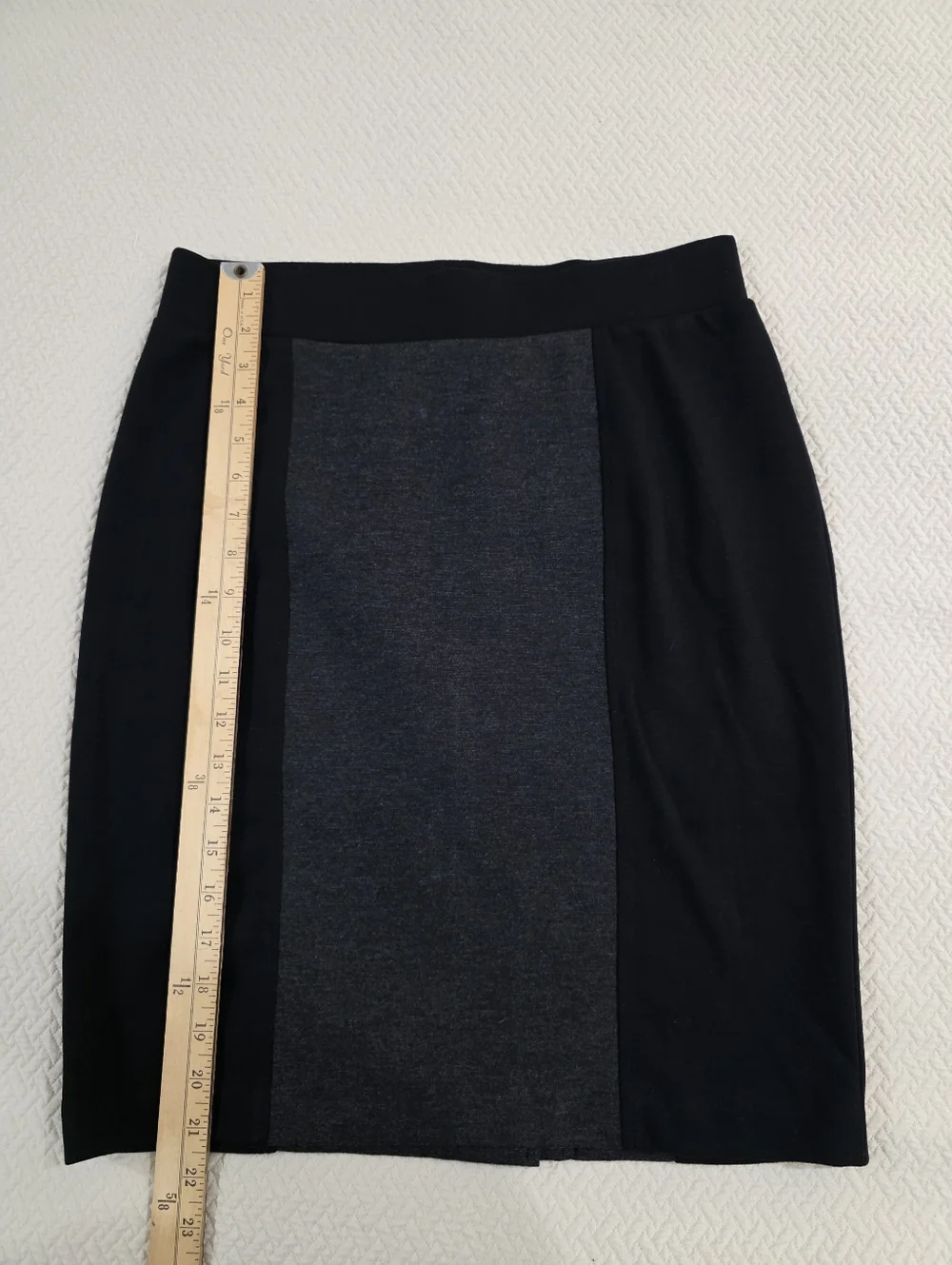 Nicole Miller Colorblock Pencil Skirt - Black & Grey Size Medium Classic Office
